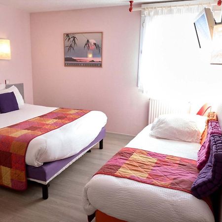 Logis Hotel Le Moulin Des Gardelles Риом Экстерьер фото