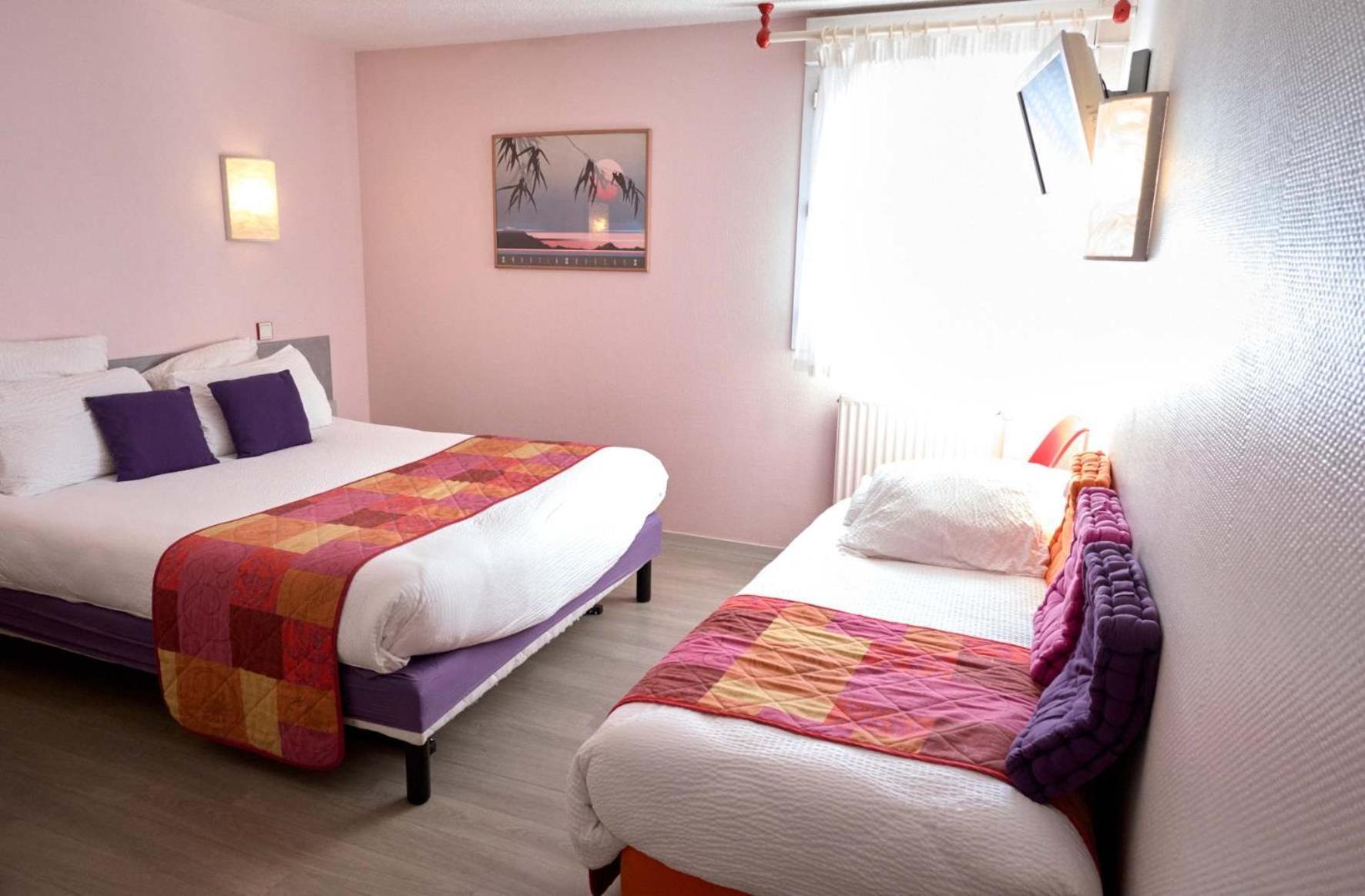 Logis Hotel Le Moulin Des Gardelles Риом Экстерьер фото
