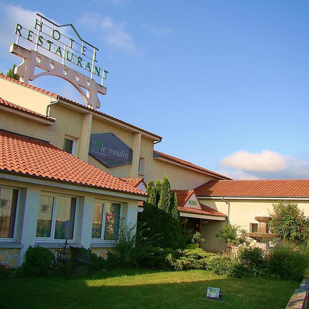 Logis Hotel Le Moulin Des Gardelles Риом Экстерьер фото