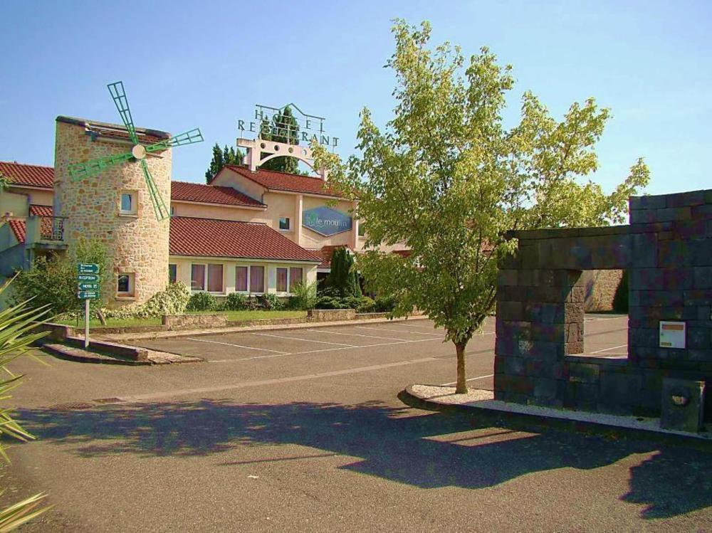 Logis Hotel Le Moulin Des Gardelles Риом Экстерьер фото